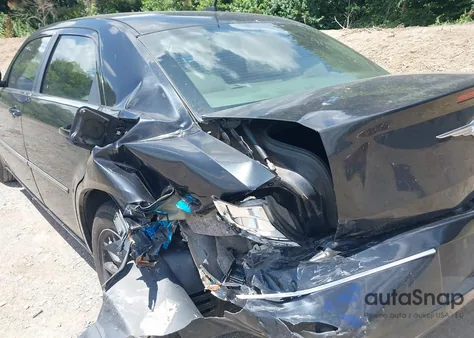 2008 Chrysler 300 Touring z USA, uszkodzony, nr VIN 2C3LA53G08H135619